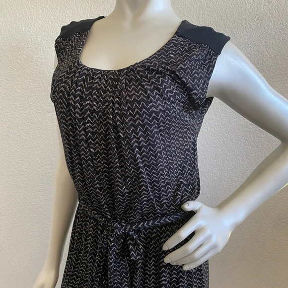 ❤️ Ann Taylor LOFT Womens Dress Sz XSmall Black Beige Chevron Stripes Sleeveless - Picture 10 of 12